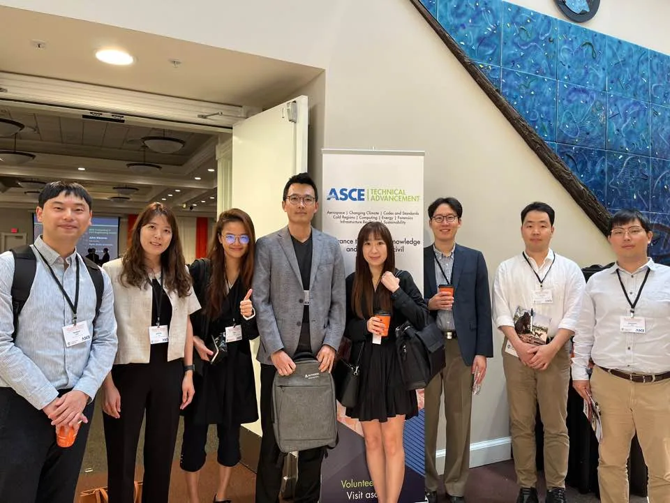 Group photo at i3CE 2023