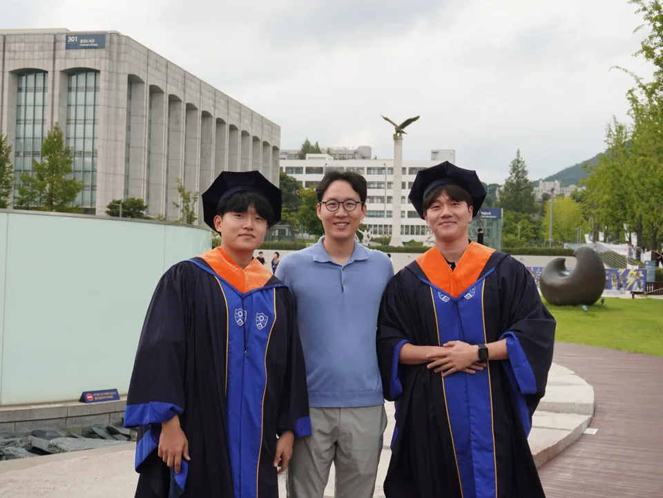 Congratulations to Minkyu Koo and Minwoo Jeong on their master graduation!
