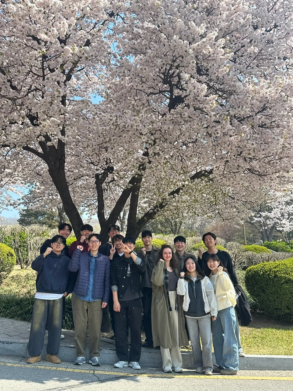 봄 단체사진2