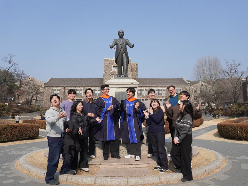 Lab members celebrating the graduation of Jaehyun Park and Jeonghyeon Noh · Photo 2