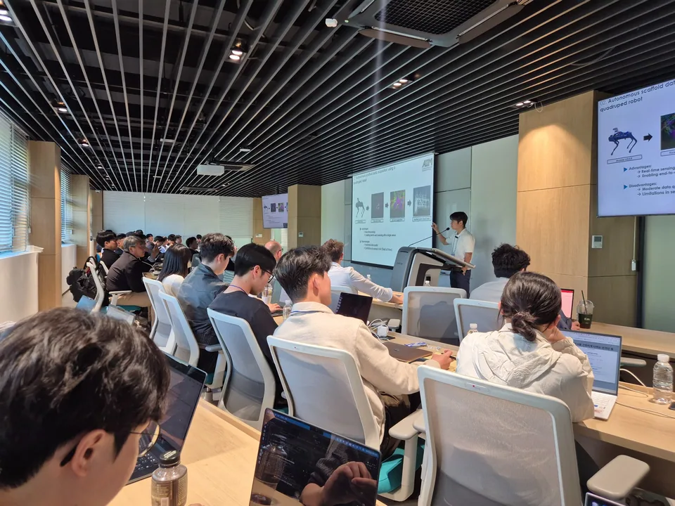 Presentations at the seminar on 3D measurement and AI-driven digital twins · Photo 7
